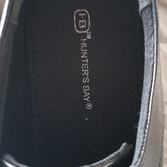 Hunter Bay Dress Shoes - Picture 3 of 8